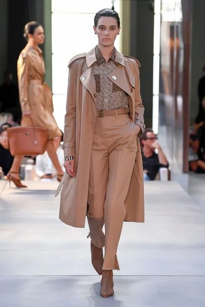 Look 42